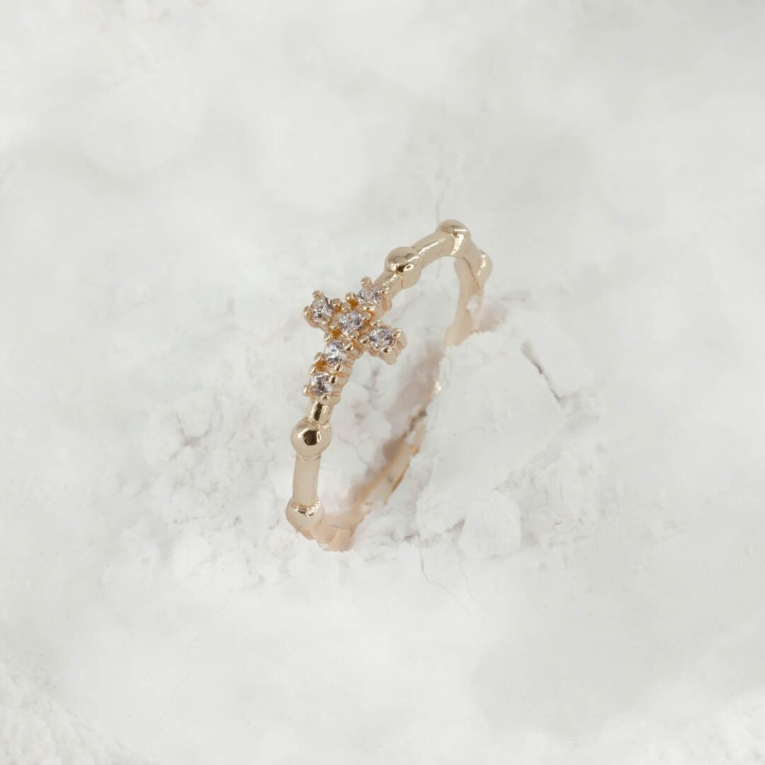 ANILLO CRUZ CIRCONES BOLITAS