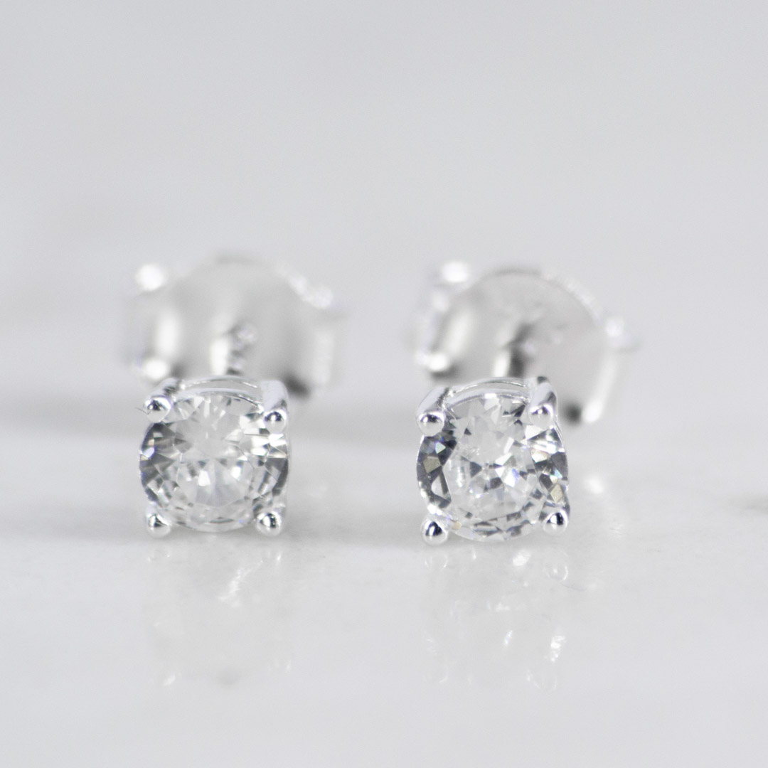 P34106 - TOPO REDONDO CRISTAL 4 PUNTAS 4MM TOPO REDONDO CRISTAL 4 PUNTAS 4MM